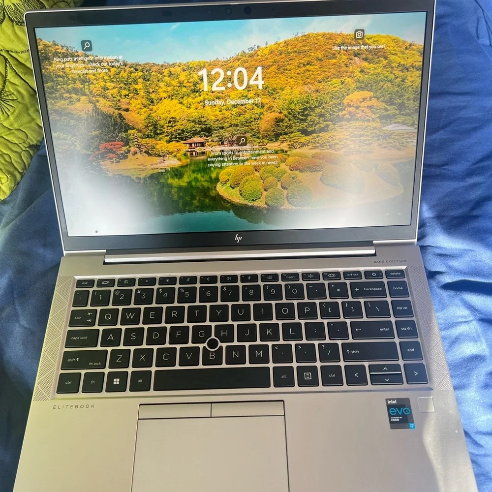 HP élite book G8 840 w/ wolf pro security